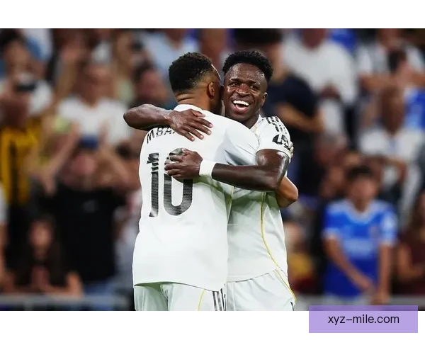 克罗斯欧冠客场精准直塞助攻维尼修斯闪耀全场助皇马领先